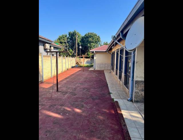 4 BEDROOM HOUSE FOR SALE IN THOHOYANDOU